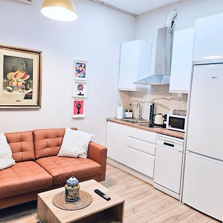 Acogedor Apartamento En Atocha By Bebalmy Madri Exterior foto
