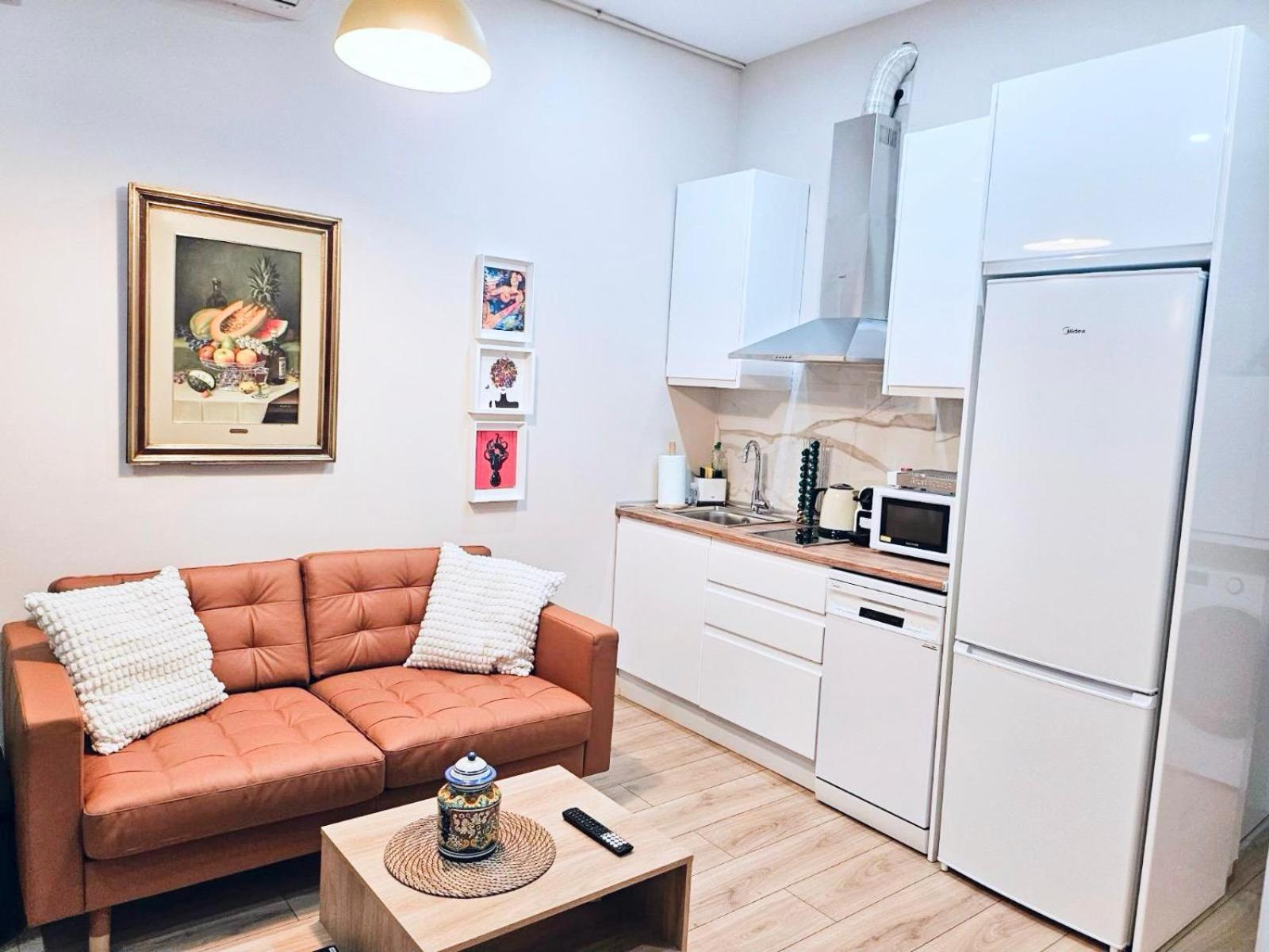 Acogedor Apartamento En Atocha By Bebalmy Madri Exterior foto